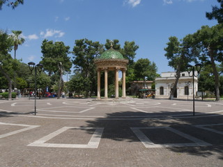 Lecce - Giuseppe Garibaldi public gardens. They were designed by Bernardini and have tree avenues with at the center a neoclassical building with circular shape, 8 columns and a green majolica dome.