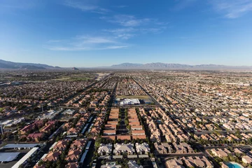 Foto op Plexiglas Luchtfoto van de suburbane wijken in het snelgroeiende Las Vegas, Nevada. © trekandphoto