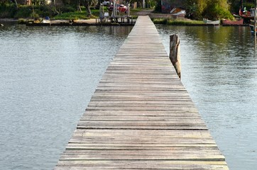 Obraz premium Um pier no lago