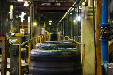 Manufacture of tires © SGr