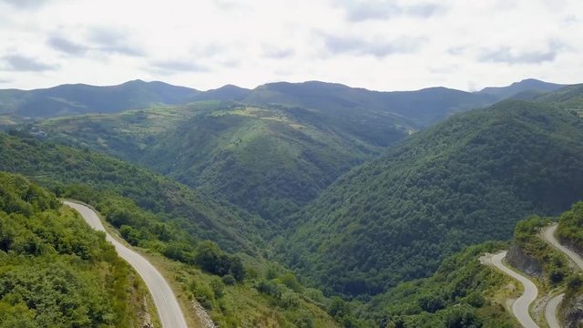 VALLEYS AND MOUNTAINS OF CAUREL..LIVESTOCK REGION. WAY OF SANT JAMES