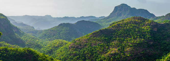 Fototapeta na wymiar mountains view from Priyadarshini view point in Pachmarhi, Madhya Pradesh , India 