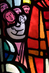 Buntglas menschengruppe