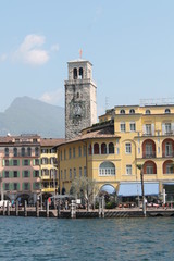 Fototapeta na wymiar Turm von Riva del Garda