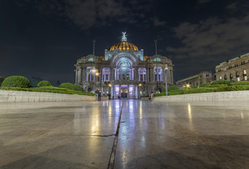 Photograph of the front of the Palacio de Bellas Artes - Ciudad De México where you can see the...