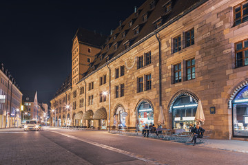 Obraz na płótnie Canvas Koenigstrasse at night