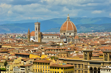 Fototapeta premium View of the cathedral of Florence with the city, Italy