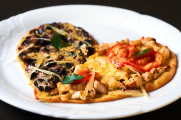 pizza with mushrooms and cheese