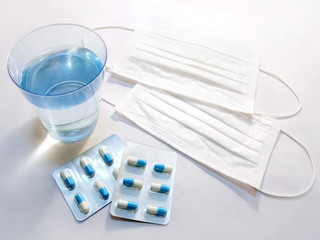 マスクとカプセル剤