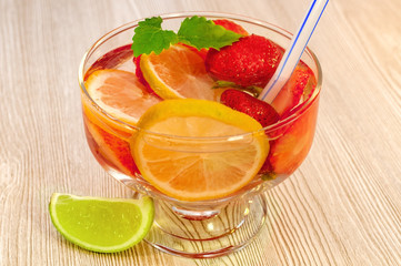 Detox water smoothie for cleansing the body