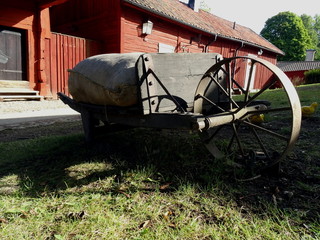 Old carriage in Wadkoping in the summer