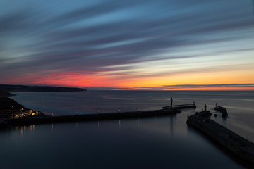 Obraz premium Whitby bay at dusk...