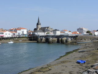 Obraz premium saint gilles croix de vie
