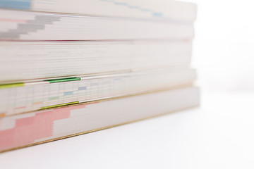 積み重ねた参考書