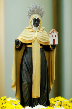 Statue of santa efigenia in church