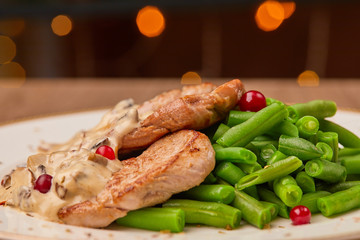 Pork with cranberries and green beans