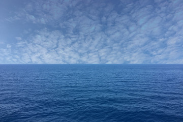 Fototapeta premium Sea Ocean And Blue Clear Sky Background.