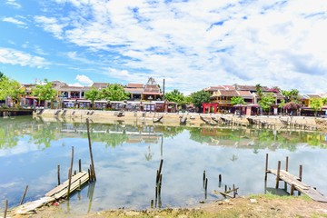 Fototapeta na wymiar Scenery of Thu Bon River and Hoi An Ancient Town
