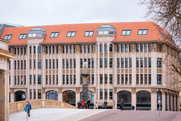 Obraz premium Cityscape with bridge in Berlin Mitte at Spree Riverfront