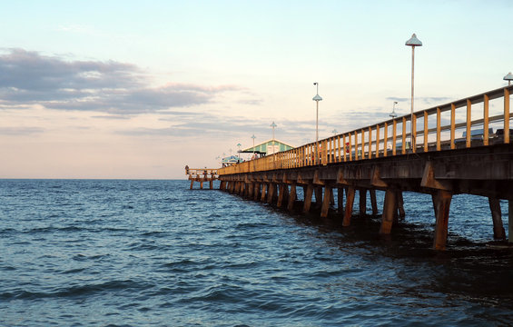 Fototapeta Sunset at Lauderdale by the sea pier