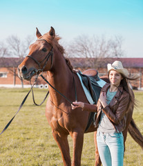 Obraz premium Woman and horse. Sunset. Full height
