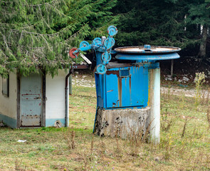 Installation chair lift up the mountain
