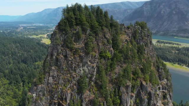 Beacon Rock, an 848-foot (258 m) basalt volcanic plug on the north shore of the Columbia River 32 miles (51 km) east of Vancouver. It was named by Lewis and Clark in 1805.  
