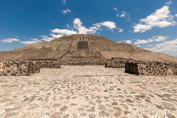 Fototapeta na wymiar Landmark Teotihuacan pyramids complex located in Mexican Highlands and Mexico Valley close to Mexico City