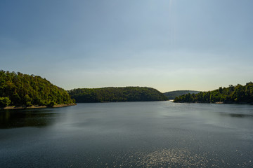 Fototapeta premium Rappbode Talsperrre im Harz, See in Sachsen Anhalt