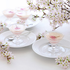 桜ムースと桜の花