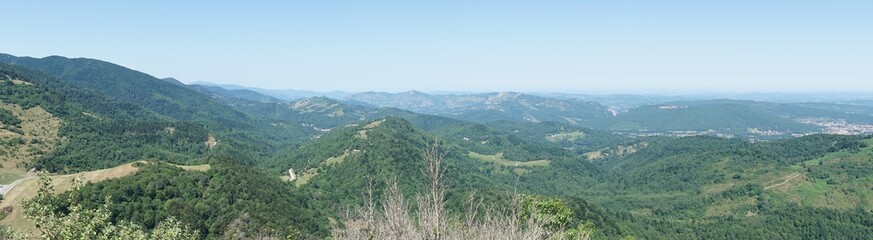 Obraz premium Panoramic view from the castle of Montsegur, France