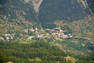 Hameau de Vaucluse (hautes-Alpes)