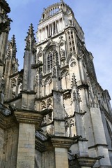 Fototapeta na wymiar Tour nord de la cathédrale Sainte-Croix à Orléans, Loiret, France