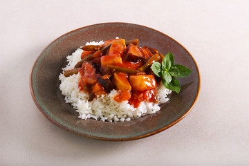 Vegetable stew in tomato gravy