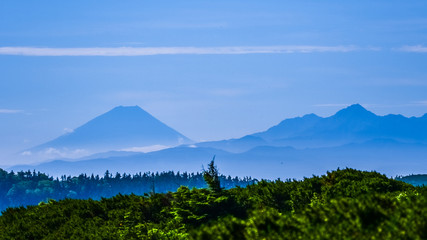 朝日とモルゲンロート、北アルプス、蝶ヶ岳からの絶景眺望、富士山