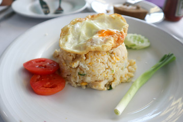 fried rice or stir-fried rice with fried egg