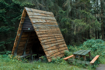 Schutzhütte, Wald
