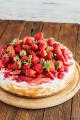 strawberry cheesecake, vanilla cake with strawberries 
