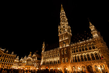 Fototapeta na wymiar Beautiful night view at Grand-Place (Grote Markt). The central square of Brussels with the city's Town Hall. One of the most beautiful squares in the world. Brussels, Belgium