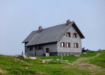 Fototapeta na wymiar Mountain hut (Ratitovec) 