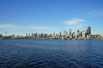 Obraz premium Beautiful waterfront downtown of Seattle, in Washington State