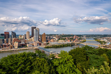 Fototapeta na wymiar The Pittsburgh Skyline from Mount Washington