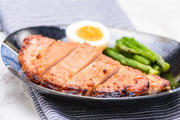 豚の味噌漬け焼き