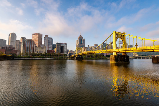 Vistas of Pittsburgh, Pennsylvania