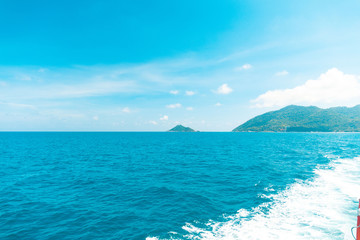 Fototapeta premium Looking at the Island drom the sea.