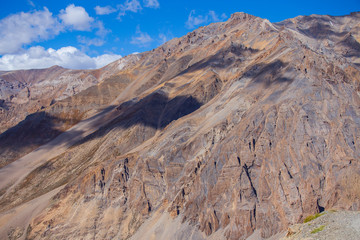 Naklejka na ściany i meble Himalayan mountain landscape along Leh to Manali highway. Majestic rocky mountains in Indian Himalayas, India