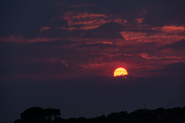Obraz premium Wonderful Sunset in the Clouds, Sicily, Italy, Europe