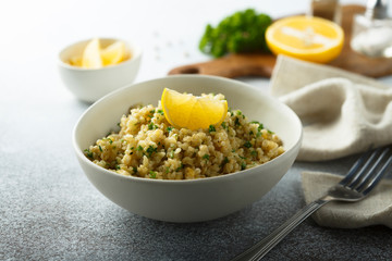 Quinoa with fresh parsley and lemon