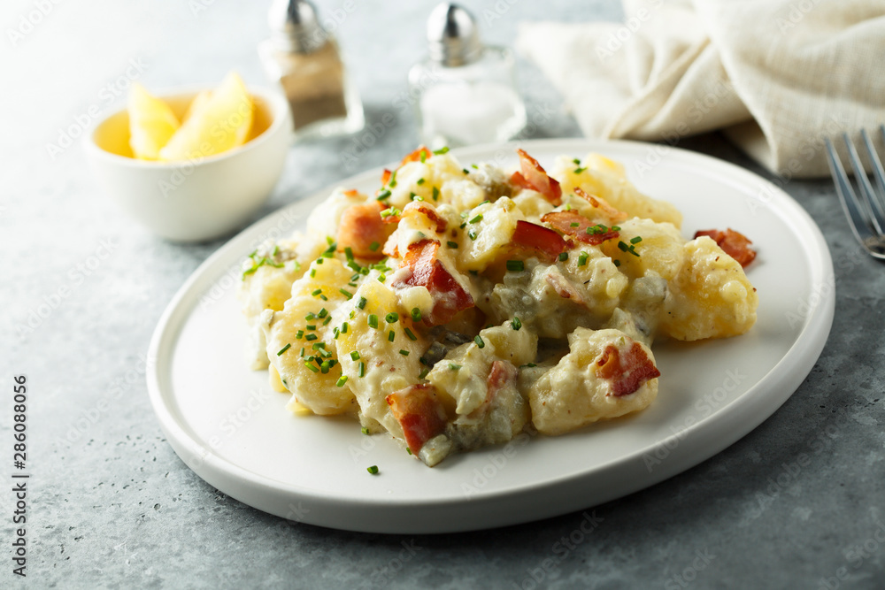 Poster homemade potato salad with bacon