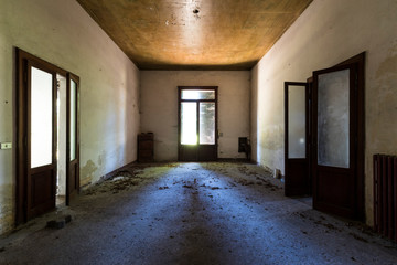 Urban exploration / Abandoned villa